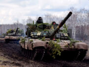 Украина провела танковые учения в Донбассе