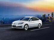 Электрокары, которые сильнее всего подешевели за год