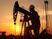 Эксперт Юшков не исключил скачка нефтяных цен выше $150 за баррель из-за событий вокруг Ирана